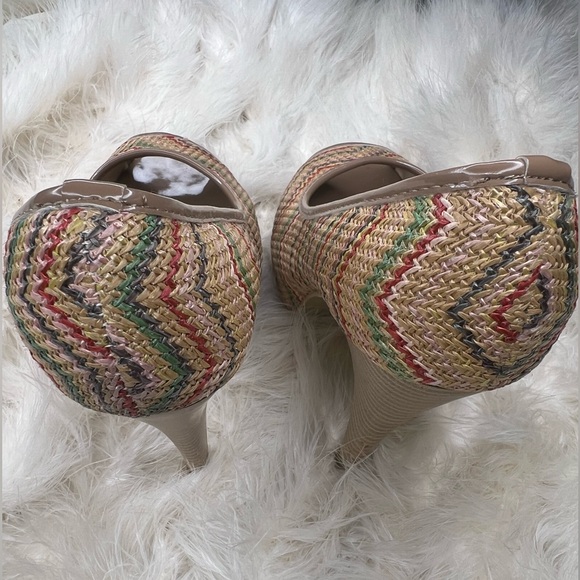 Italian Henry Ferrera Tan Y2K Peep Toe Wicker Wood Heels Stiletto Pumps 8 Italy - Picture 9 of 16